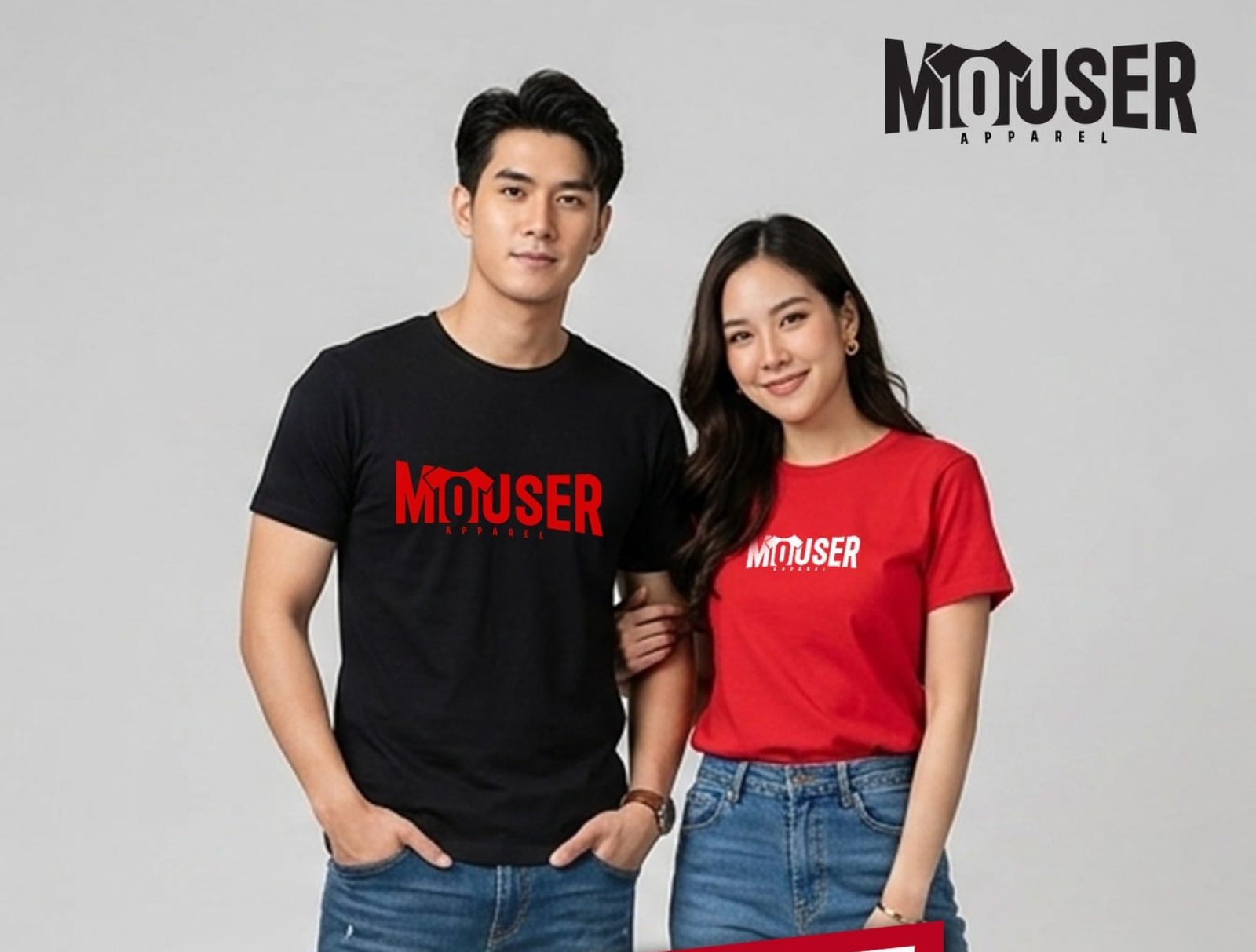 Model mengenakan kaos custom sablon Mouser Apparel
